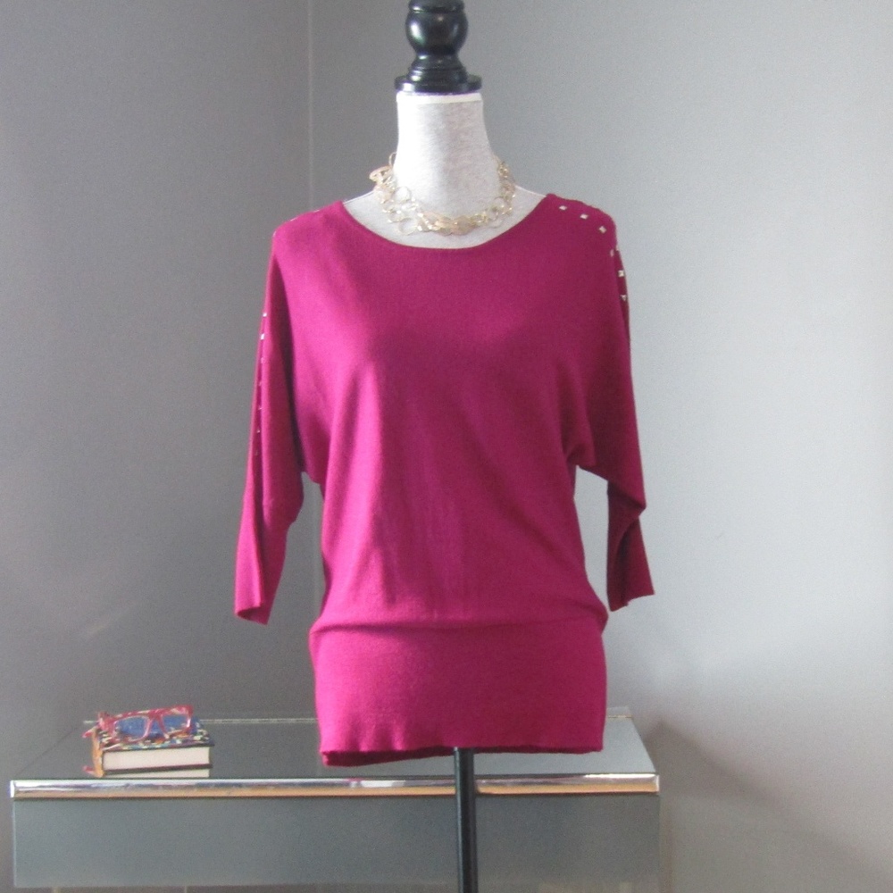 NEW Fashion Avenue Pink Sweater w/ Studs Size M